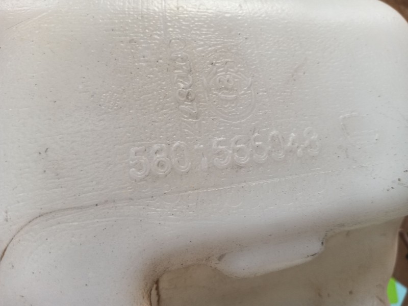 Recambio de deposito limpia para iveco daily vi furgoneta 33s16, 35s16, 35c16, 40c16, 50c16 referencia OEM IAM   