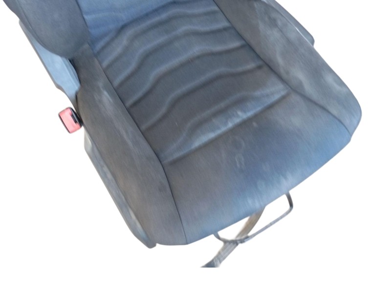 Recambio de asiento delantero izquierdo para iveco daily vi furgoneta 33s16, 35s16, 35c16, 40c16, 50c16 referencia OEM IAM  8421