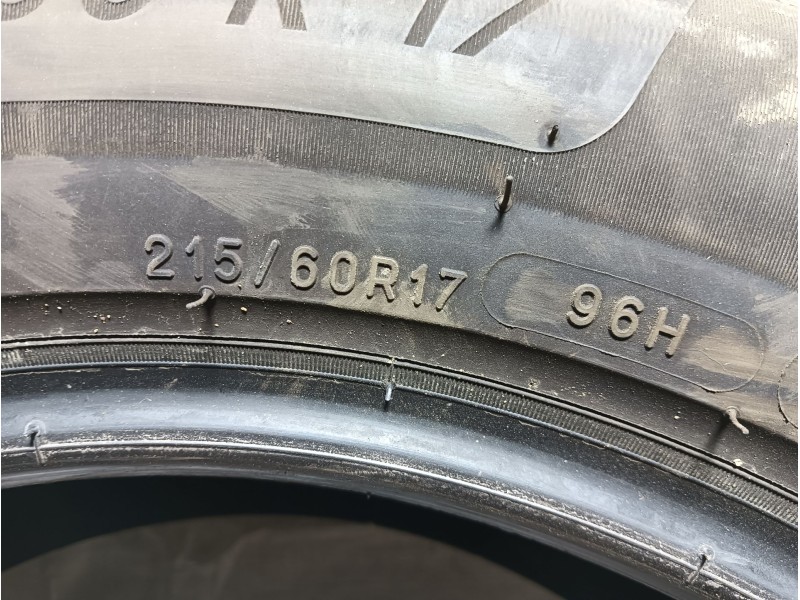 Recambio de neumatico para » otros... modelos referencia OEM IAM 215/60 R17 96H 2 MICHELIN