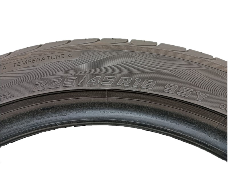 Recambio de neumatico para » otros... modelos referencia OEM IAM 225/45 R18 95Y 2 YOKOHAMA