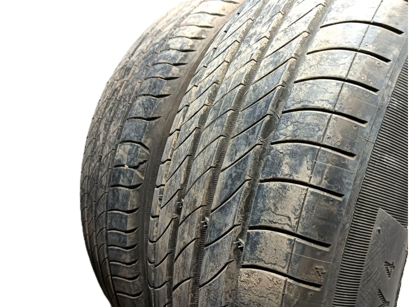 Recambio de neumatico para » otros... modelos referencia OEM IAM 215/65 R17 103V 2 MICHELIN