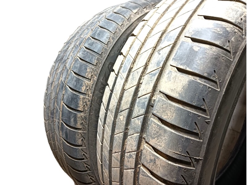 Recambio de neumatico para » otros... modelos referencia OEM IAM 215/60 R17 100V 2 BRIDGESTONE