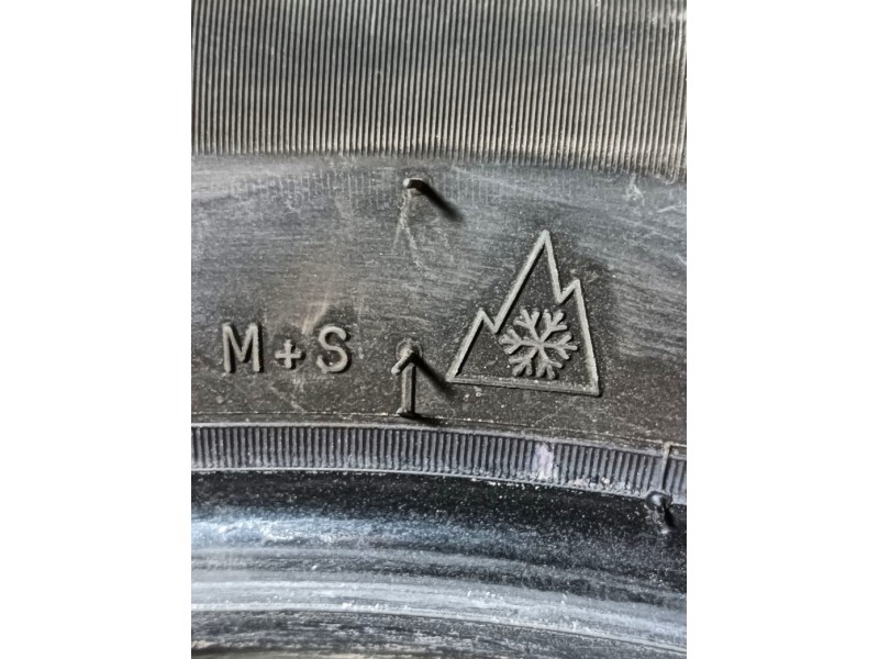 Recambio de neumatico para » otros... modelos referencia OEM IAM 215/55 R17 94V 2 MICHELIN