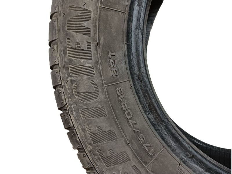 Recambio de neumatico para » otros... modelos referencia OEM IAM 175/70 R13 82T 2 GOOD YEAR