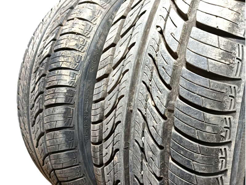 Recambio de neumatico para » otros... modelos referencia OEM IAM 185/65 R14 86H 2 KORMORAN