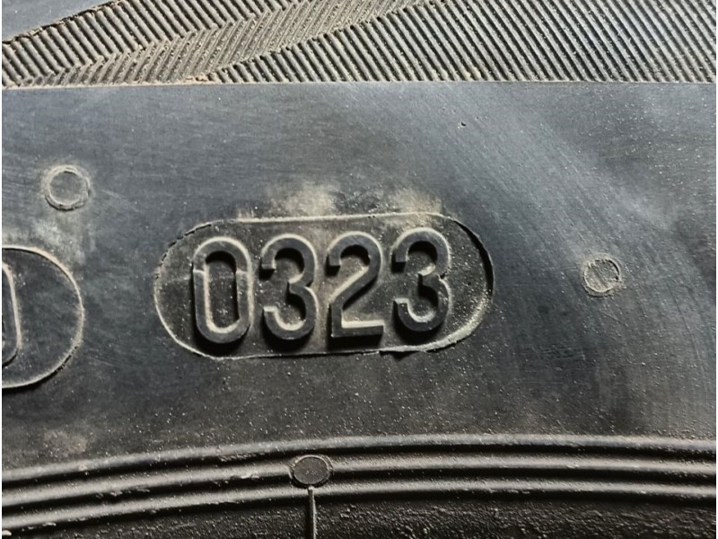 Recambio de neumatico para » otros... modelos referencia OEM IAM 215/50 R18 96V 2 CONTINENTAL