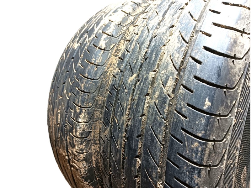 Recambio de neumatico para » otros... modelos referencia OEM IAM 225/60 R18 100H 2 YOKOHAMA