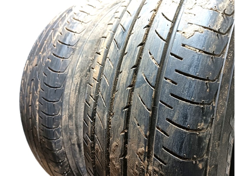 Recambio de neumatico para » otros... modelos referencia OEM IAM 225/60 R18 100H 2 YOKOHAMA