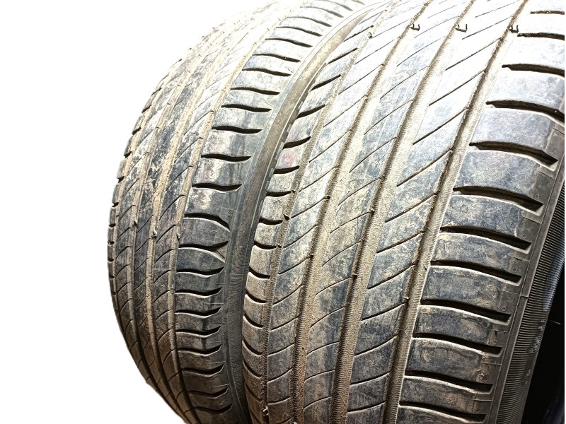 Recambio de neumatico para » otros... modelos referencia OEM IAM 205/55 R17 95V 2 MICHELIN