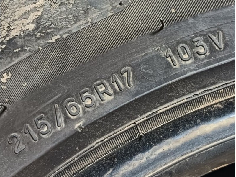 Recambio de neumatico para » otros... modelos referencia OEM IAM 215/65 R17 103V 2 MICHELIN