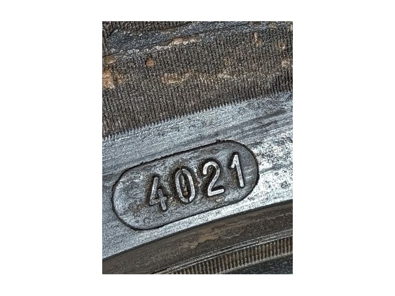 Recambio de neumatico para » otros... modelos referencia OEM IAM 215/65 R17 103V 2 MICHELIN