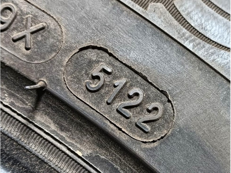 Recambio de neumatico para » otros... modelos referencia OEM IAM 215/60 R17 96H 2 MICHELIN