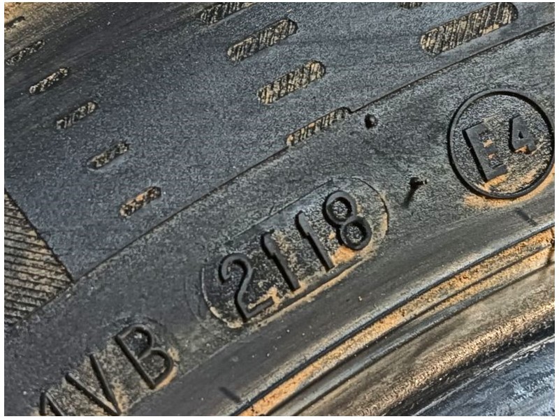 Recambio de neumatico para » otros... modelos referencia OEM IAM 195/55 R15 85V 2 CONTINENTAL