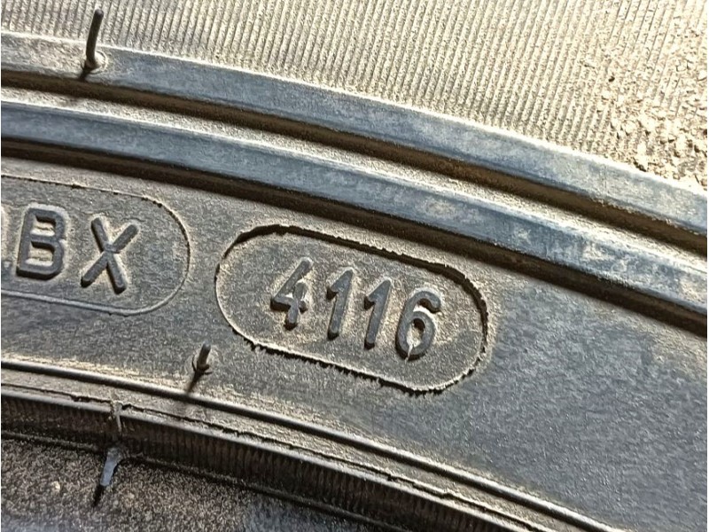 Recambio de neumatico para » otros... modelos referencia OEM IAM 245/65 R17 111H 2 MICHELIN