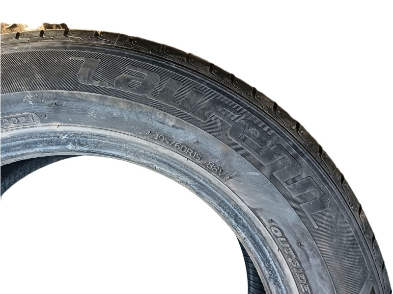 Recambio de neumatico para » otros... modelos referencia OEM IAM 195/60 R15 88V 2 LAUFENN