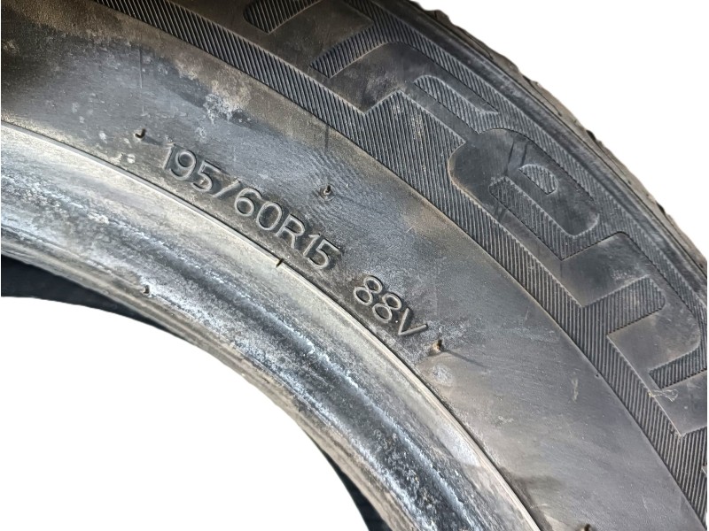 Recambio de neumatico para » otros... modelos referencia OEM IAM 195/60 R15 88V 2 LAUFENN