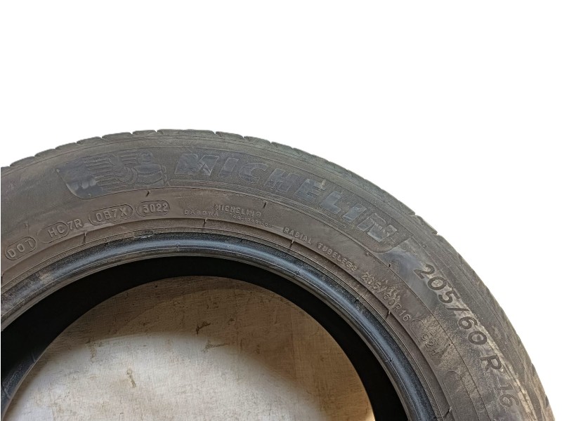 Recambio de neumatico para » otros... modelos referencia OEM IAM 205/60 R16 92H 2 MICHELIN