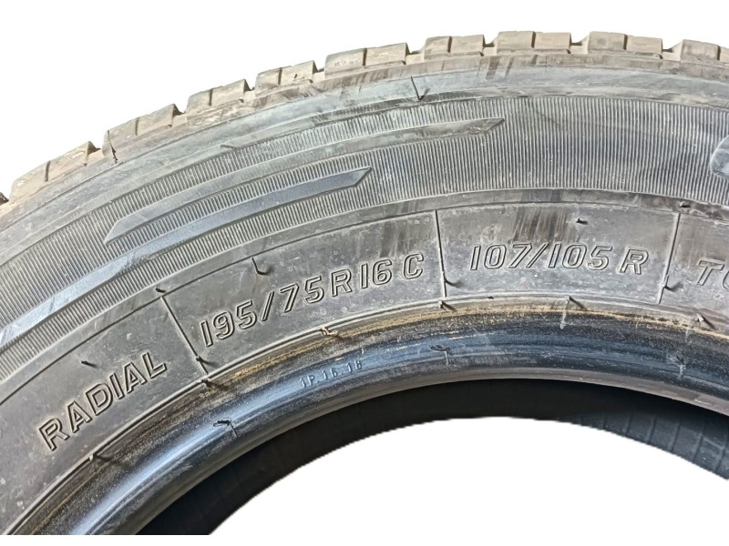 Recambio de neumatico para » otros... modelos referencia OEM IAM 195/75 R16 C 107/105R 2 TIGAR