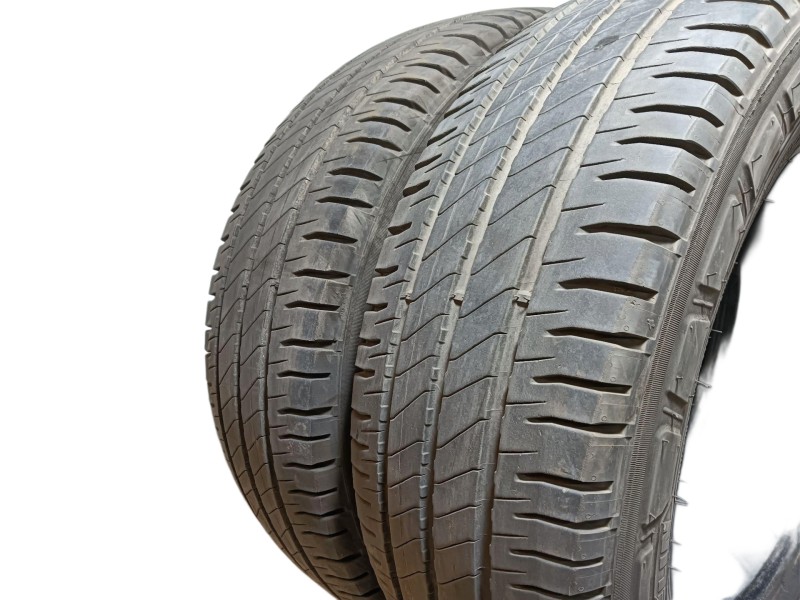 Recambio de neumatico para » otros... modelos referencia OEM IAM 215/55 R16 C 109/107T 2 MICHELIN