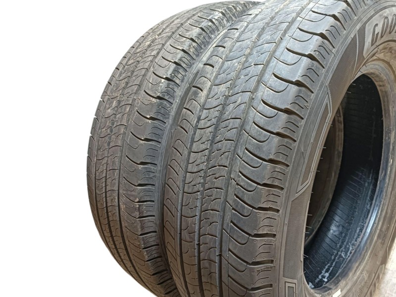 Recambio de neumatico para » otros... modelos referencia OEM IAM 195/75 R16 C 107/105R 2 GOOD YEAR