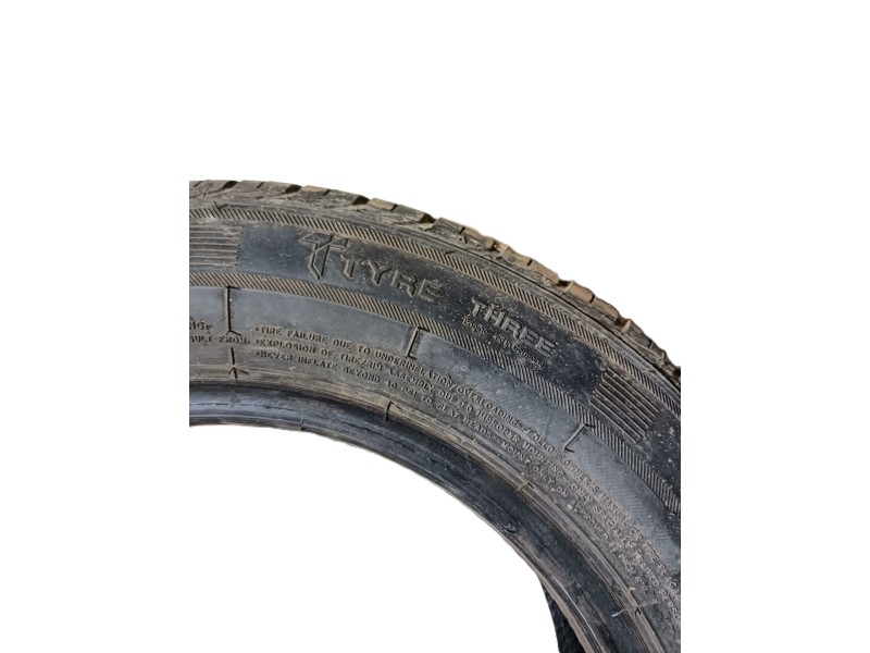 Recambio de neumatico para » otros... modelos referencia OEM IAM 175/65 R14 82T 2 TYRE THREE