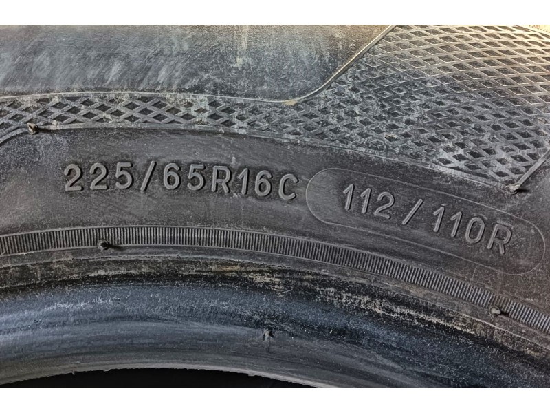 Recambio de neumatico para » otros... modelos referencia OEM IAM 225/65 R16C 112/110R 2 KEBLER