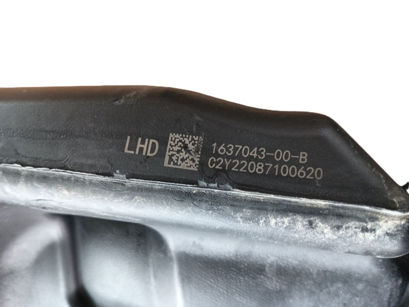 Recambio de deposito limpia para tesla model 3 (5yj3) ev awd referencia OEM IAM   