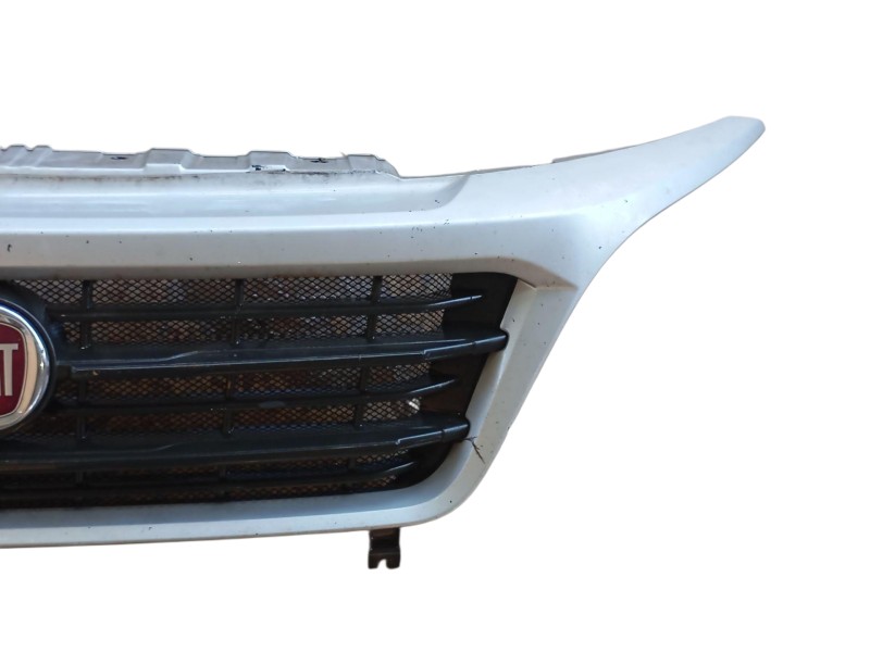 Recambio de rejilla delantera para fiat ducato caja/chasis (250_) 150 multijet 2,3 d referencia OEM IAM   