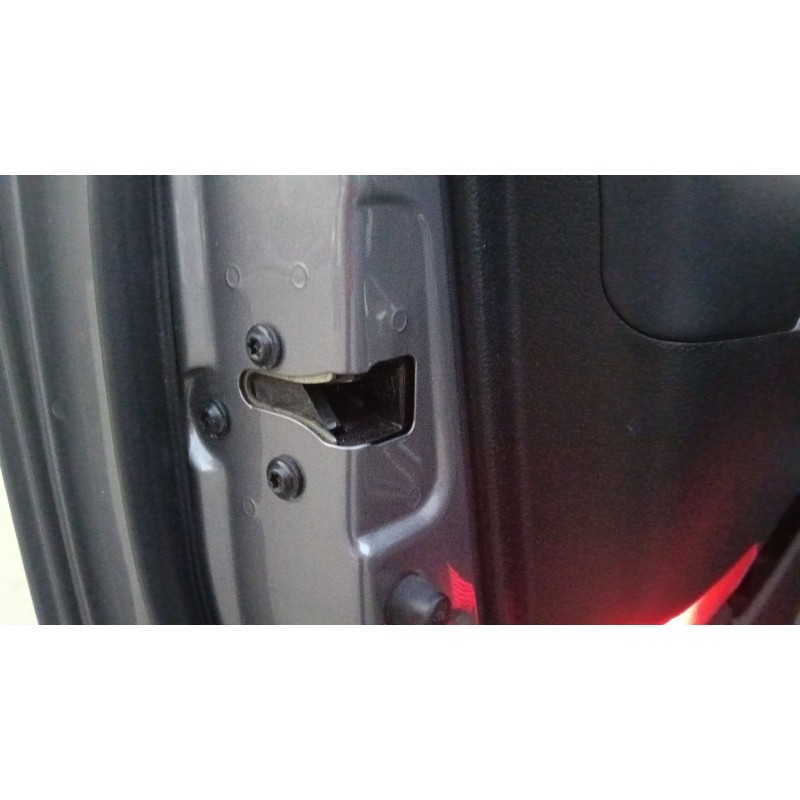 Recambio de cerradura puerta delantera izquierda para ssangyong korando (ck) 2.0 e-xdi referencia OEM IAM 7121034021  