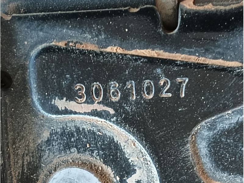 Recambio de cerradura capot para tesla model 3 (5yj3) ev awd referencia OEM IAM   