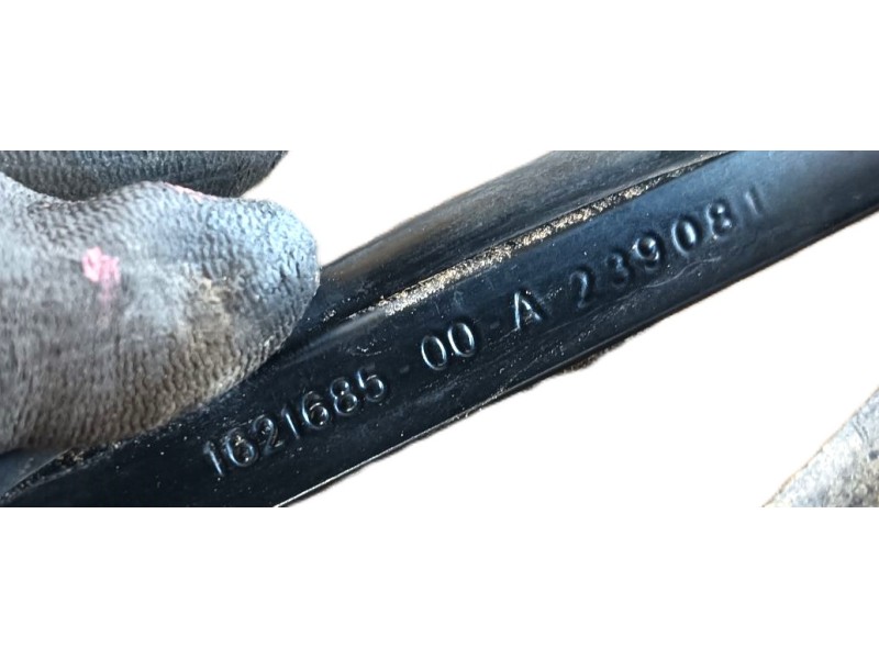 Recambio de brazo limpia delantero izquierdo para tesla model 3 (5yj3) ev awd referencia OEM IAM   