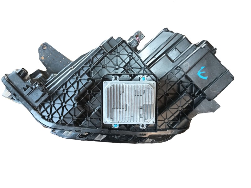 Recambio de faro derecho para byd seal u referencia OEM IAM   