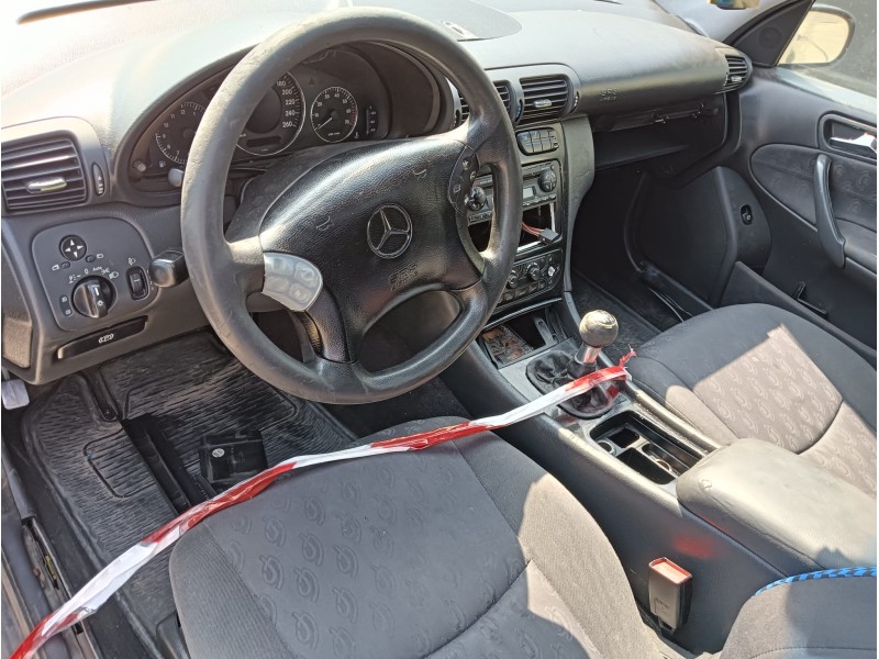 mercedes-benz clase c (w203) del año 2000