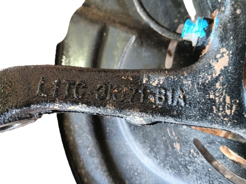 Recambio de mangueta delantera izquierda para ford puma (j2k, cf7) 1.0 ecoboost referencia OEM IAM 2413074  