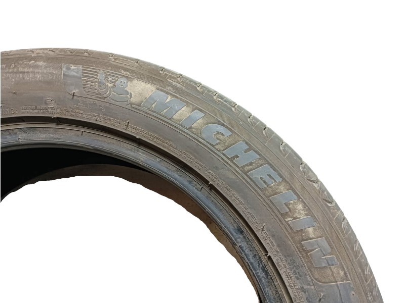 Recambio de neumatico para » otros... modelos referencia OEM IAM 235/50 R19 99V 2 MICHELIN