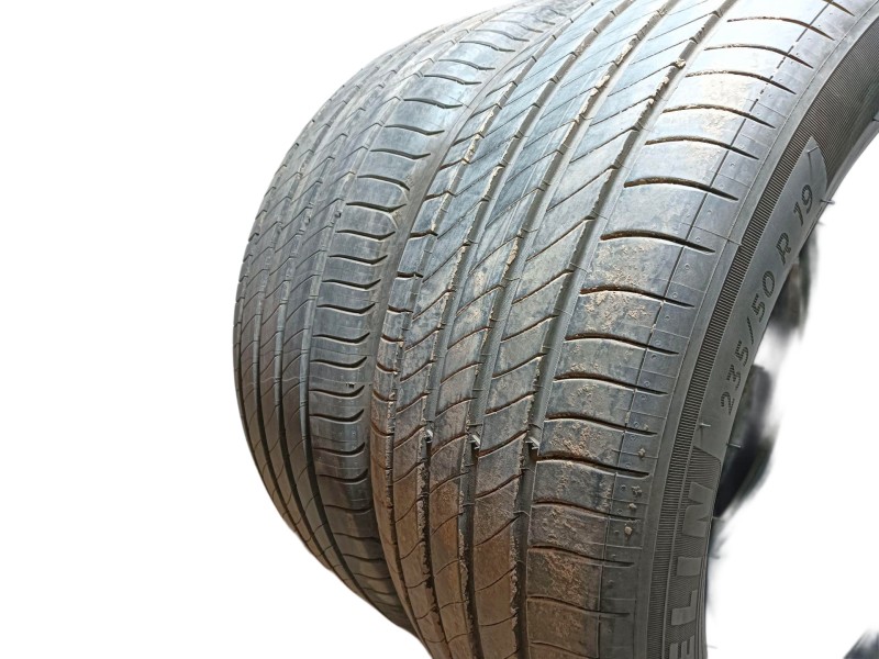 Recambio de neumatico para » otros... modelos referencia OEM IAM 235/50 R19 99V 2 MICHELIN