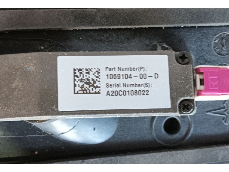 Recambio de moldura para tesla model s (5yjs) referencia OEM IAM   