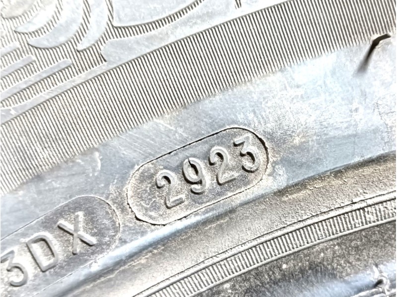 Recambio de neumatico para » otros... modelos referencia OEM IAM 215/65 R17 103V 2 MICHELIN