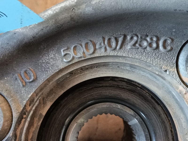 Recambio de mangueta delantera derecha para seat leon (5f1) 2.0 tdi referencia OEM IAM   