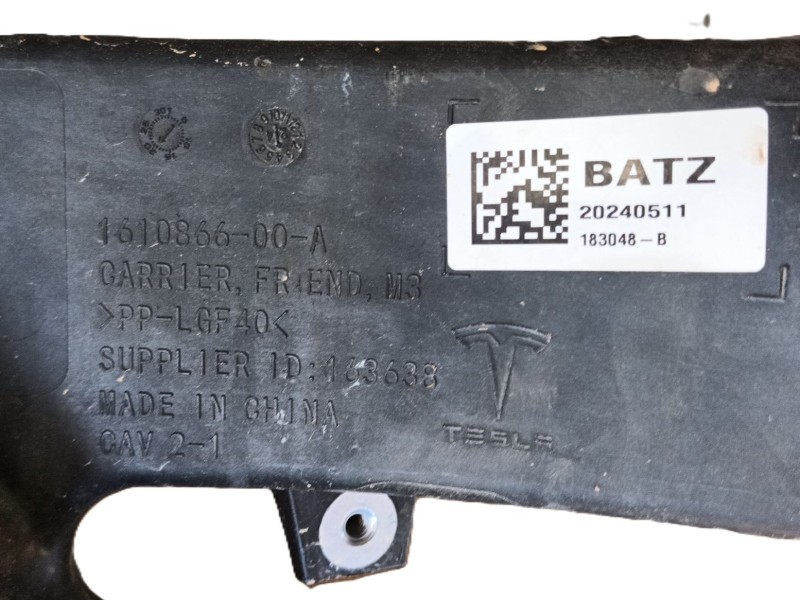 Recambio de panel frontal para tesla model 3 (5yj3) ev awd referencia OEM IAM   