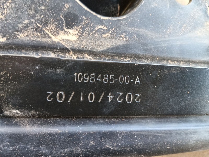 Recambio de panel frontal para tesla model 3 (5yj3) ev awd referencia OEM IAM   