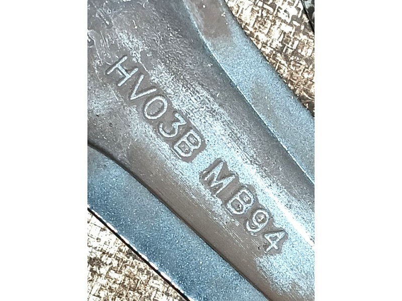 Recambio de llanta para nissan qashqai ii (j11, j11_) 1.5 dci referencia OEM IAM HV03BMB94 ET40 18x7J