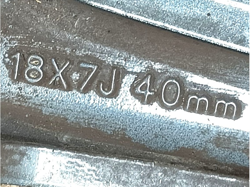 Recambio de llanta para nissan qashqai ii (j11, j11_) 1.5 dci referencia OEM IAM HV03BMB94 ET40 18x7J