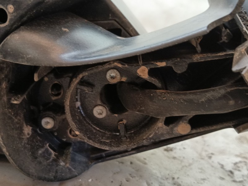 Recambio de retrovisor izquierdo para nissan qashqai ii (j11, j11_) 1.5 dci referencia OEM IAM 963024EH6A  