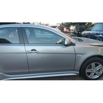 PUERTA DELANTERA DERECHA 5700A558 