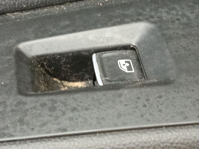 Recambio de guarnecido puerta delantera derecha para seat leon (5f1) 2.0 tdi referencia OEM IAM 5F4867012NVHI 5F4867132 