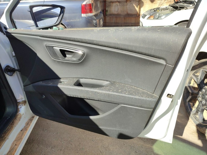 Recambio de guarnecido puerta delantera derecha para seat leon (5f1) 2.0 tdi referencia OEM IAM 5F4867012NVHI 5F4867132 