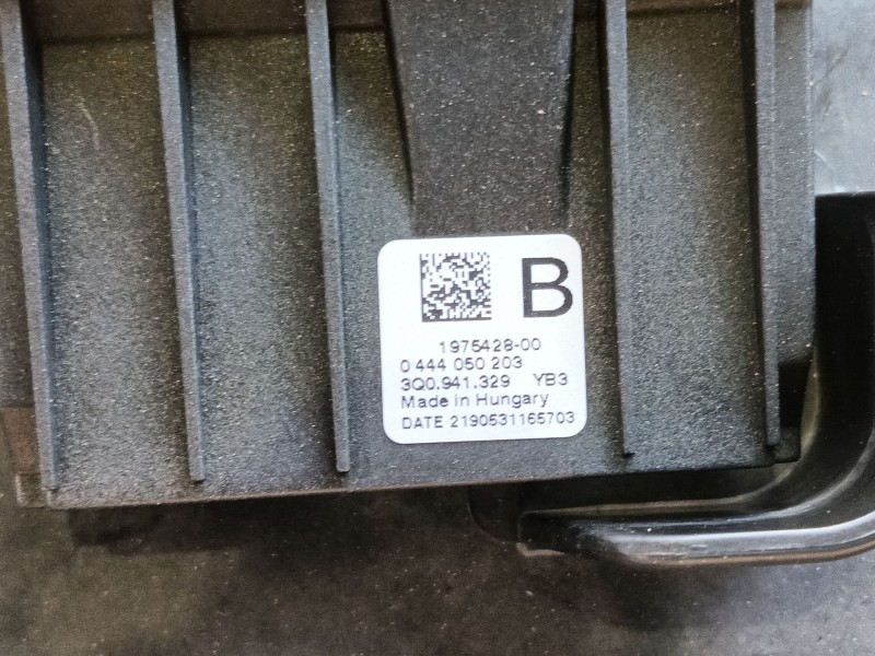 Recambio de deposito adblue para seat leon (5f1) 2.0 tdi referencia OEM IAM 5Q0131877P 500131331C 