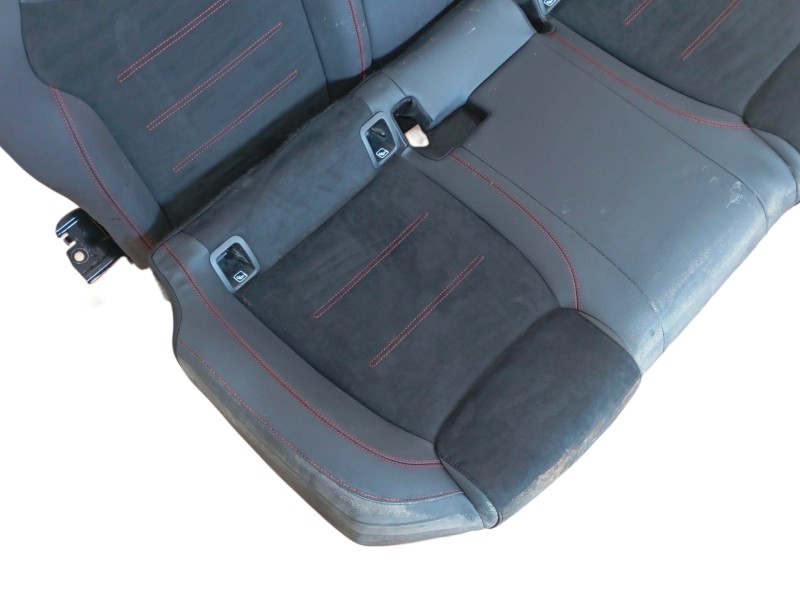 Recambio de asientos traseros para mercedes-benz cla (c118) cla 180 (118.384) referencia OEM IAM  3953184A 