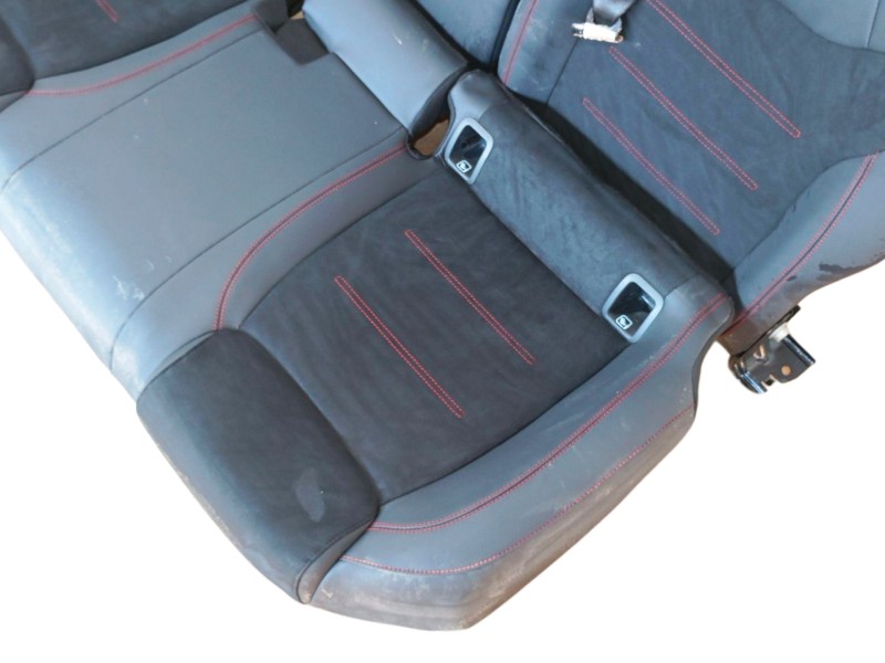 Recambio de asientos traseros para mercedes-benz cla (c118) cla 180 (118.384) referencia OEM IAM  3953184A 